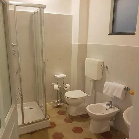 In Sleeps 4