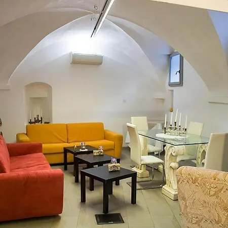 In Sleeps 4 Apartment Finale Ligure