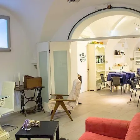 Apartment In Sleeps 4 Finale Ligure